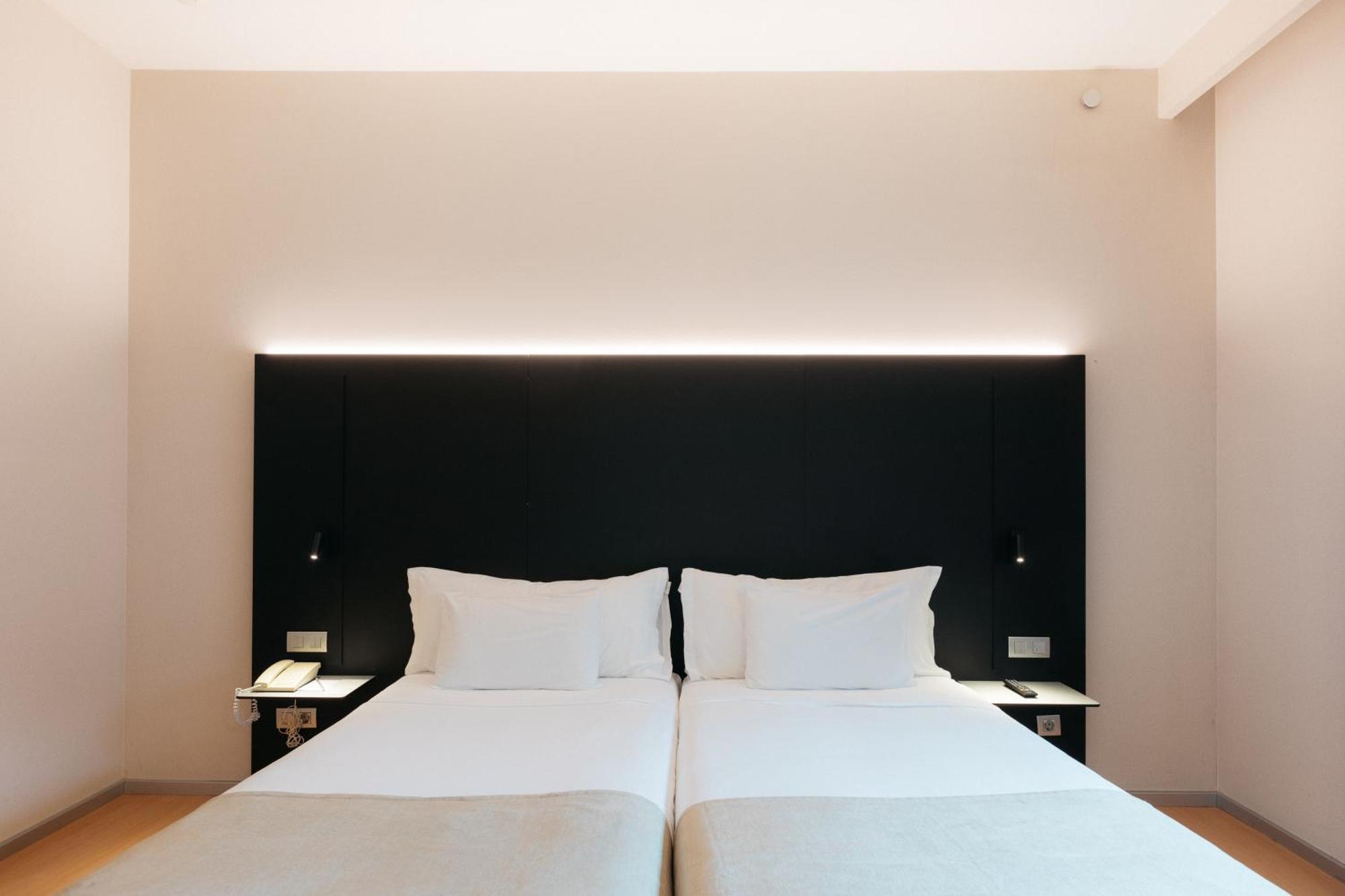 Deluxe Tweepersoonskamer met 1 of 2 Bedden (3 Volwassenen)