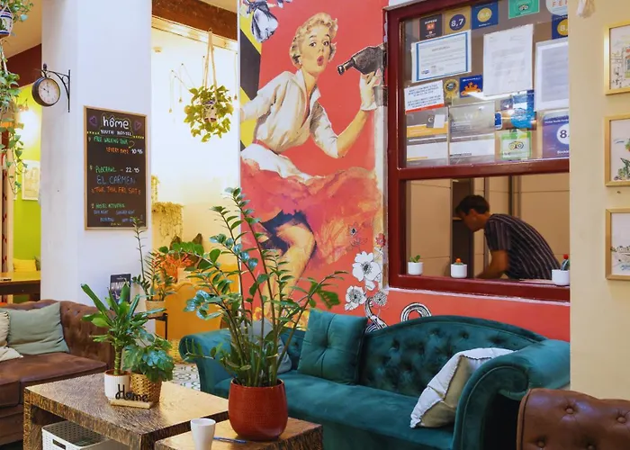 Hostel: Home Youth Hostel By Feetup Hostels